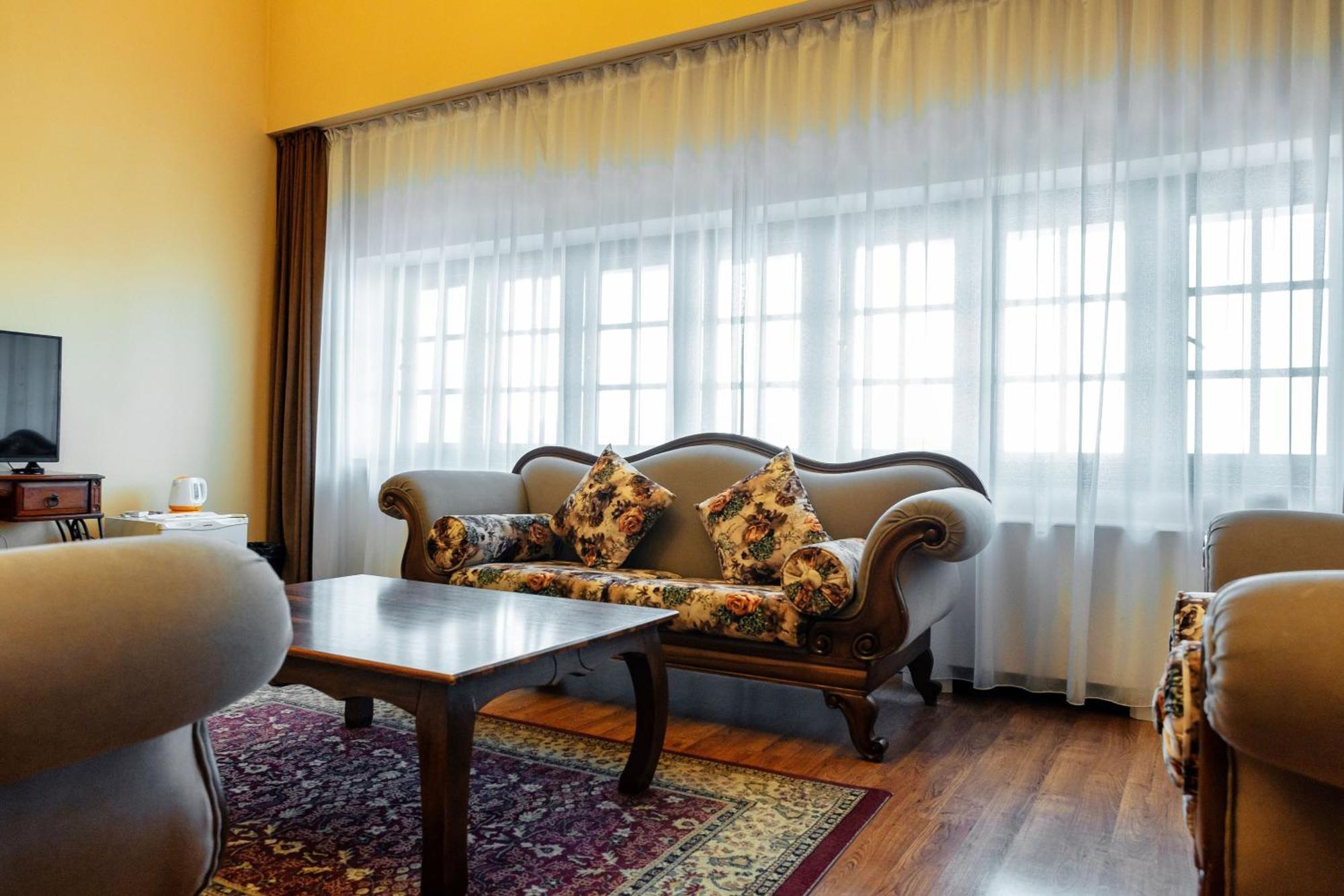 Park Hotel Kokshetau Shchūchīnsk Buitenkant foto
