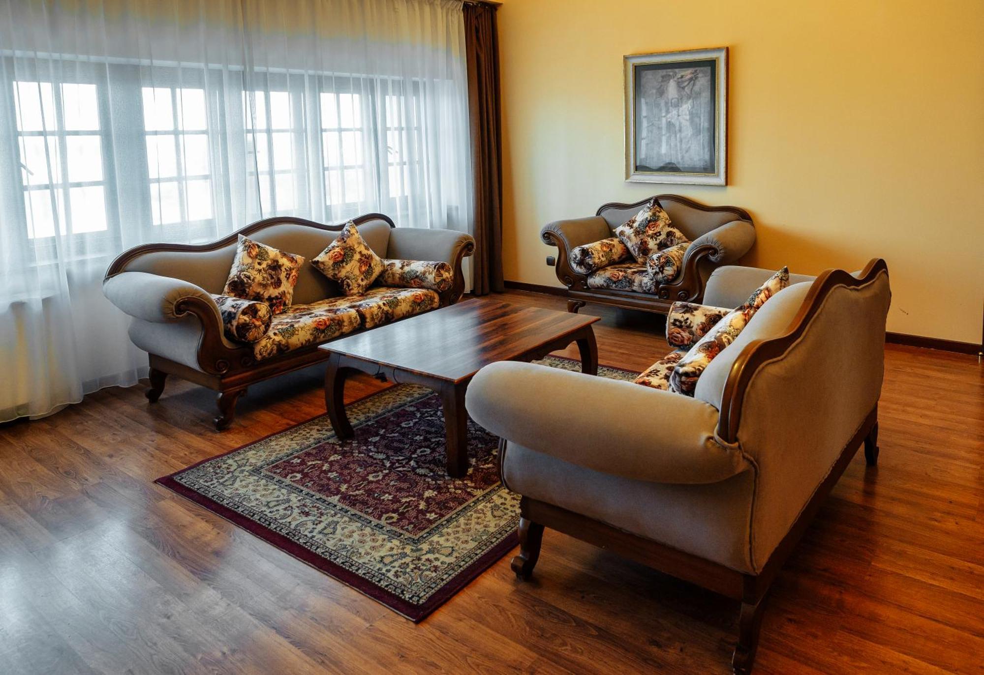 Park Hotel Kokshetau Shchūchīnsk Buitenkant foto
